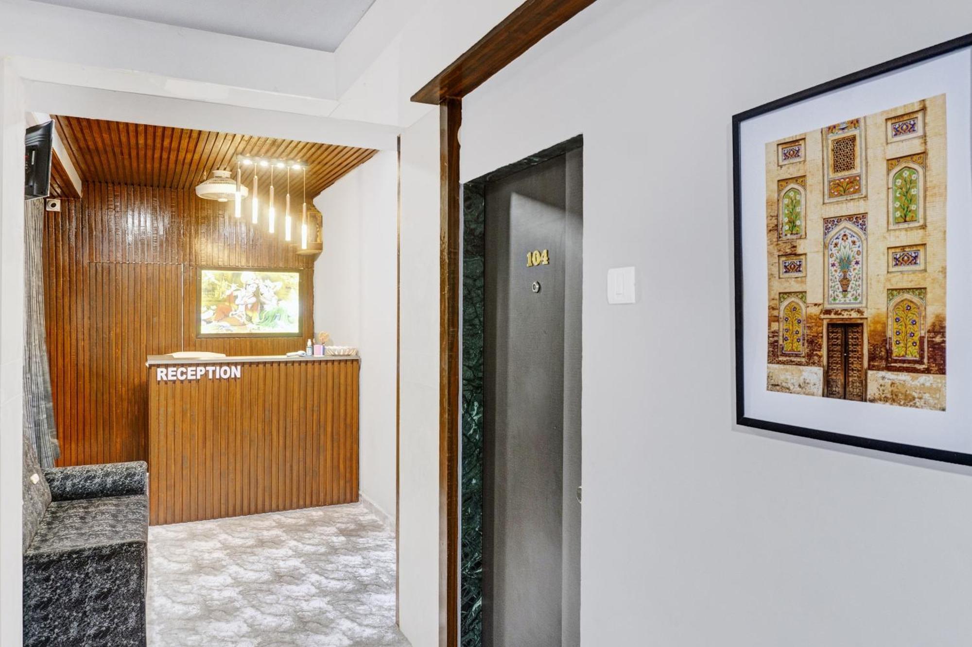 Oyo Flagship Hotel Royal Inn Сурат Екстер'єр фото
